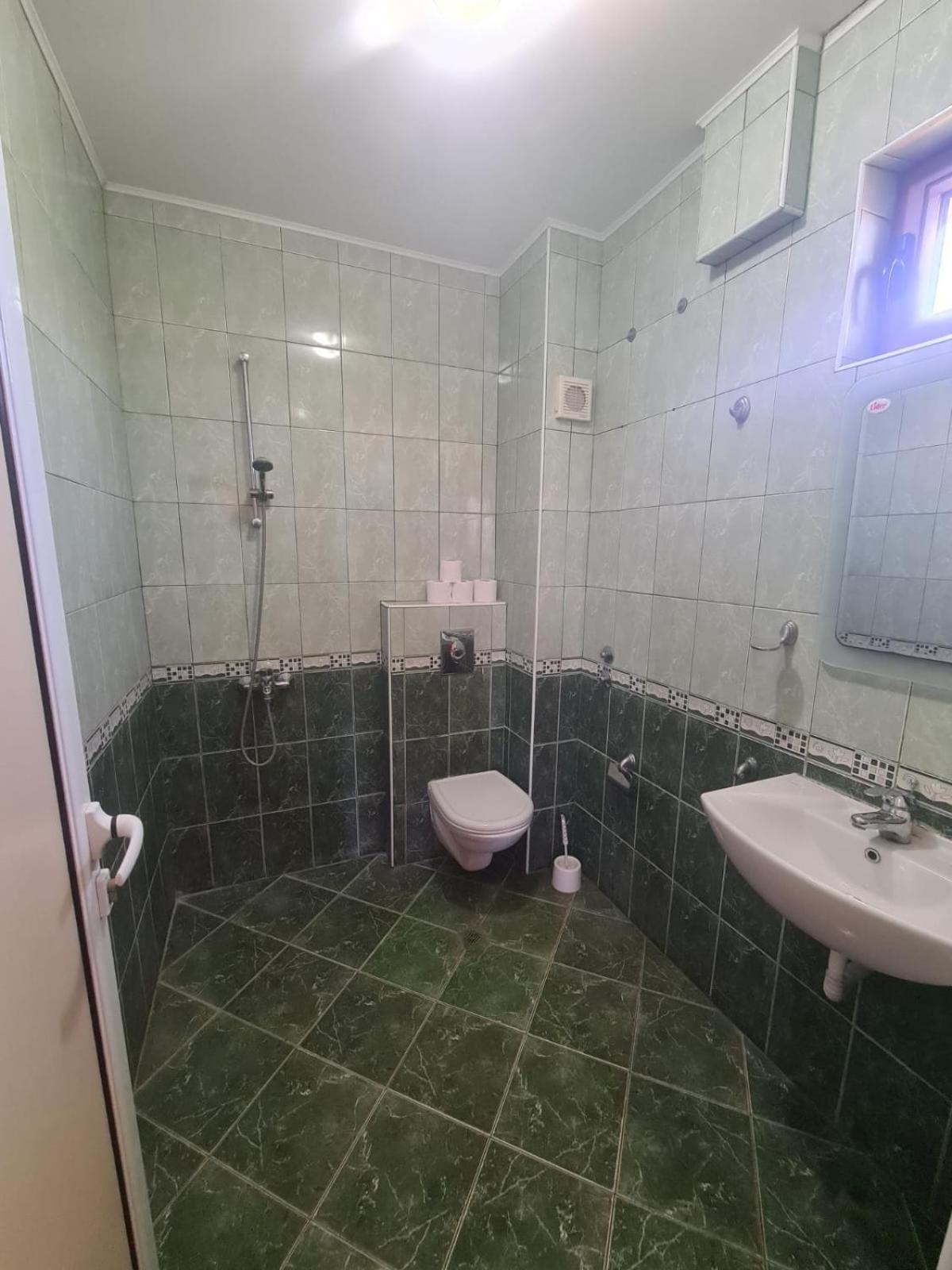 וארנה Villa B&B מראה חיצוני תמונה
